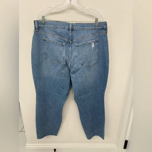 Old Navy Light Blue Distressed Denim Jeans - Picture 4 of 4